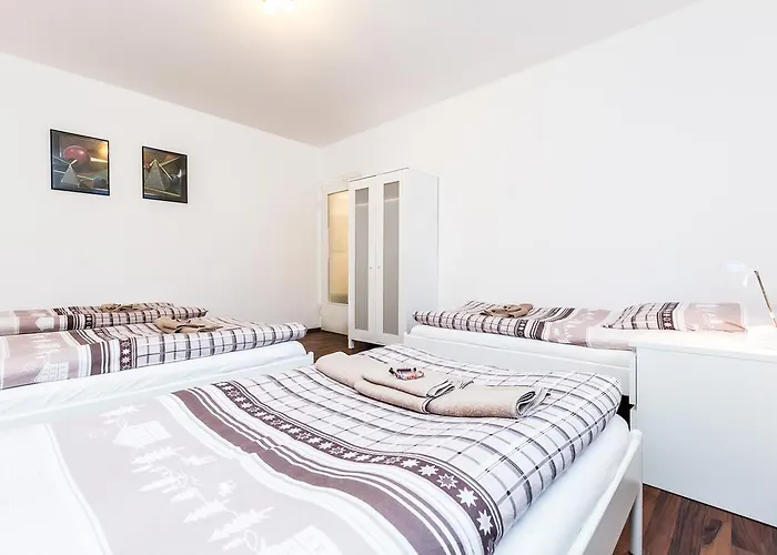 Stammheim Apartment Köln